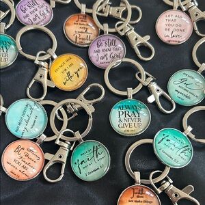 4 random keychains Inspirational